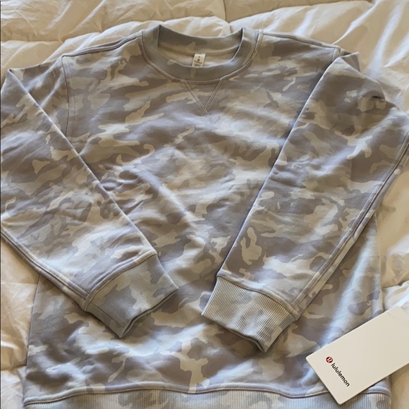 lululemon athletica Tops - Lululemon NWT Crew top sz 2
